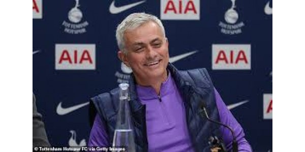 Mourinho kommt mit Fächerverkehr